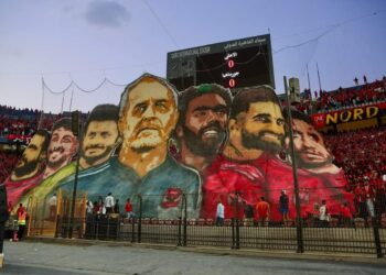 شاهد .. جماهير الأهلي تحتفي بإنجازات الفريق على طريقتها الخاصة