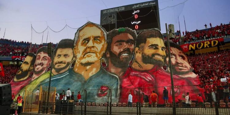 شاهد .. جماهير الأهلي تحتفي بإنجازات الفريق على طريقتها الخاصة