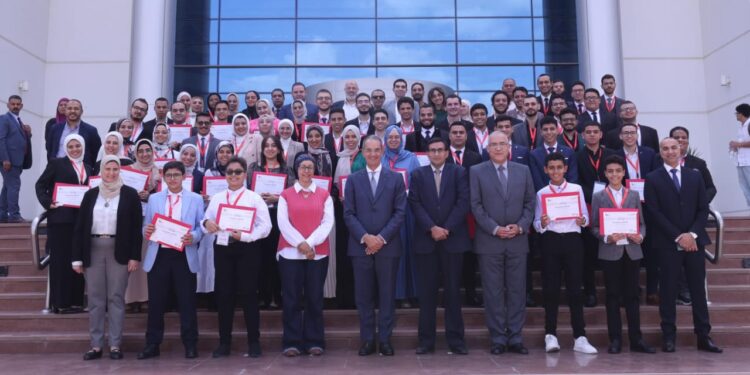 أكثر من 750 مشارك.. الاتصالات تختتم هاكاثون “بالمصرى تك” لإنتاج حلول تكنولوجية لتعزيز الهوية المصرية