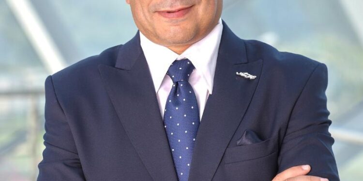 المصرية للاتصالات تُعين أحمد حسن نائبًا للرئيس التنفيذي للموارد البشرية