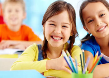 في سطور .. روشتة التعامل الأمثل مع الطفل لضمان عام دراسي ناجح