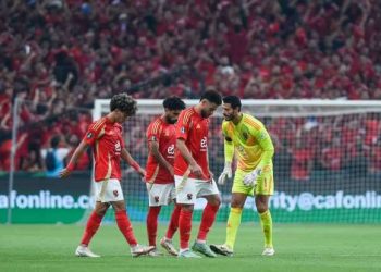 مصدر .. عقوبات بالجملة وتحذيرات شديدة تنتظر لاعبي الأهلي بعد ضياع السوبر الأفريقي