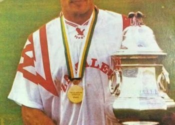 للتاريخ .. أيمن منصور يروي ذكرياته مع هدفه الشهير أمام الأهلي بالسوبر الأفريقي