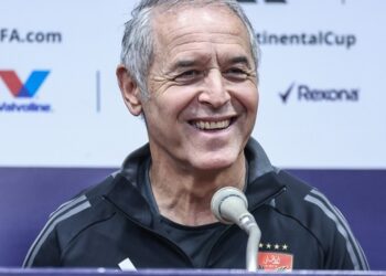 كولر : لا أملك عصا سحرية مع الأهلي .. وندرك قيمة لقاء العين