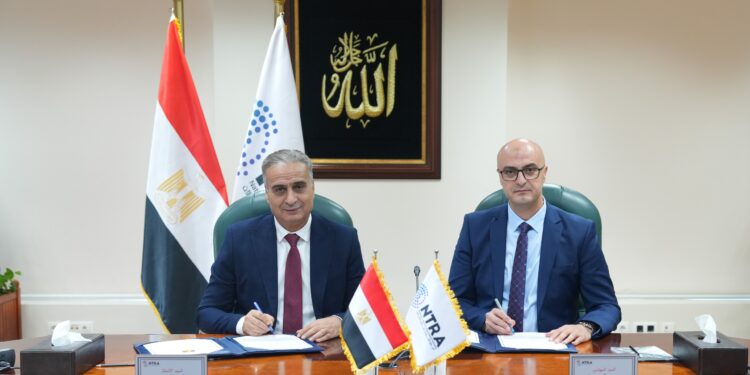 منظومة رقمية لشكاوى المحمول .. أبرز بنود تعاون «جهاز الاتصالات» مع «حماية المستهلك»