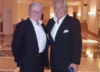 كيف استقبل حسين فهمي خبر وفاة شقيقه الأصغر مصطفى فهمي ؟