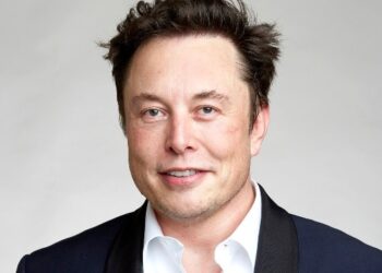 إيلون ماسك يثير الجدل حول الإنتخابات الأمريكية بهذا التصرف