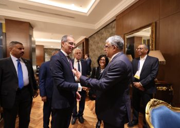 وزير الاتصالات : تطويع إمكانات البنية التحتية الرقمية لمواجهة التحديات الحالية