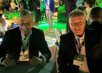 الخطيب يصل أثينا للمشاركة في اجتماع رابطة الأندية الأوروبية