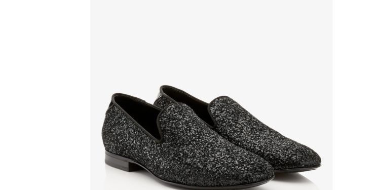 أحذية خريف وشتاء 2025 .. أناقة مثالية للرجال