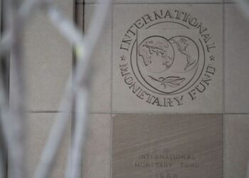 صندوق النقد : ديون العالم سترتفع إلى 100 تريليون دولار .. ما القصة ؟