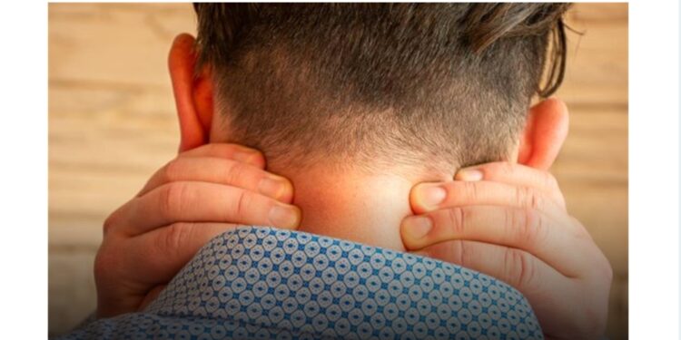 أنواع الصداع التي تسبب ألم الجزء الخلفي من الرأس