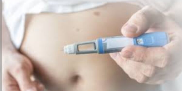 حقن التخسيس .. ألاعيب طبية تخاطر بحياة الإنسان