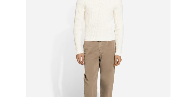 الرجل.. كيف تُبرز عضلاتك بأناقة هذا الشتاء؟