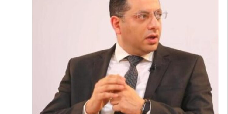 «وليد رمضان» يكشف موقف «شعبة المحمول» من تسجيل «الهواتف الدولية» بقائمة IMEI whitelist