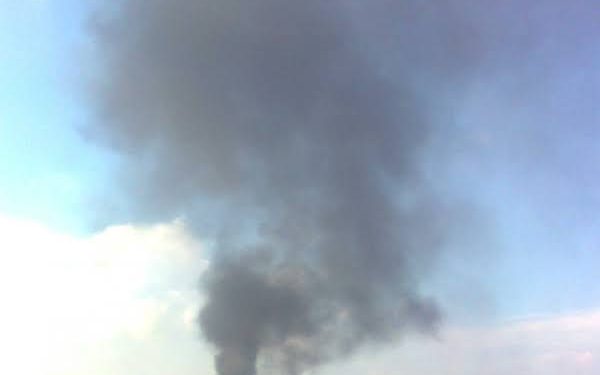 أدخنة كثيفة وروائح كريهة من أبو رواش إلى سماء الشيخ زايد وأكتوبر .. ما القصة ؟