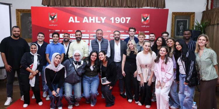وفد جامعة مانشستر الإنجليزية في النادي الأهلي .. كواليس الزيارة
