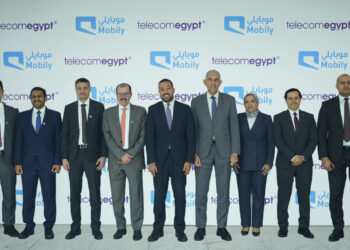 تعاون “موبايلي” و”المصرية للاتصالات” لإنزال أول كابل بحري يربط بين السعودية ومصر 