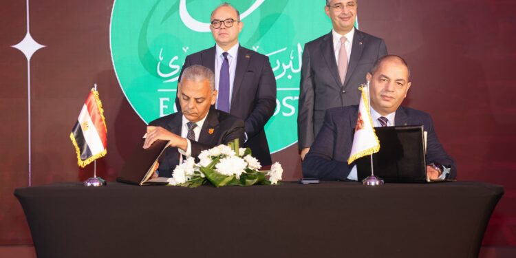 تفاصيل تعاون البريد المصري مع “الاتحاد المصري للتأمين”