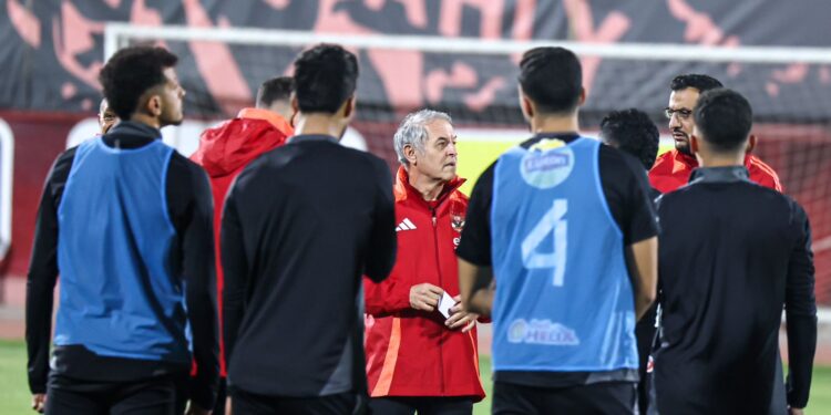 الأهلي والاتحاد السكندري .. قائمة لاعبي الأحمر في ثالث مواجهاته بالدوري