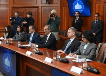 الاتصالات : مصر تبحث محاكاة تجربة المركز التكنولوجى الصربي فى مجال دعم ريادة الأعمال