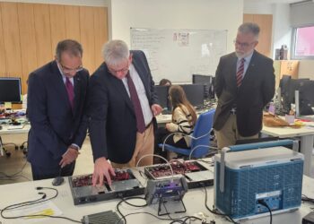 الاتصالات: مصر وصربيا تستهدفان التعاون فى مجالات البحث والتطوير والذكاء الاصطناعي