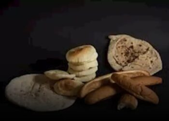 كيف يؤثر تناول الخبز الأبيض والأسمر على الصحة؟