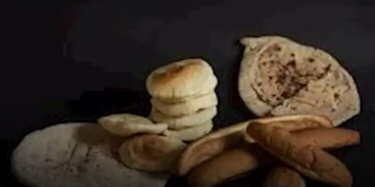 كيف يؤثر تناول الخبز الأبيض والأسمر على الصحة؟