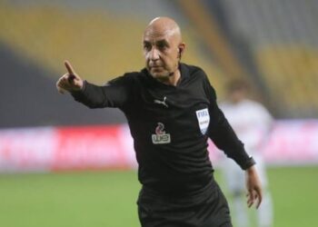 تسريبات تقنية الفار .. أحدث أزمات الكرة المصرية والحكم محمد عادل في مرمى النيران