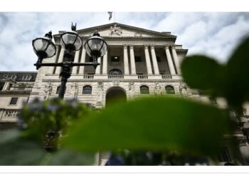 خفض سعر الفائدة في إنجلترا بهذه النسبة قبل اجتماع الفيدرالي