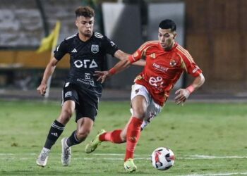 عضو الجبلاية يلمح إلى إدعاء إصابة والأهلي يعلق .. تفاصيل مثيرة في خروج إمام عاشور من مباراة زد