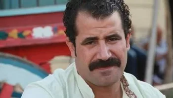 اخترق هاتفه وسرقت حساباته.. فنان مصري يتعرض للابتزاز