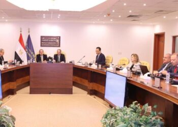 الاتصالات : تسريع الخطوات التنفيذية لمشروع تطبيق نظام “ERP” بشركات قطاع الأعمال