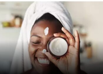 8 طرق طبيعية لتعزيز الكولاجين والحفاظ على نضارة البشرة