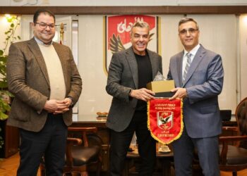 الأهلي يستقبل سفير الجزائر  .. تفاصيل الزيارة