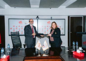 تفاصيل تعاون صندوق الإسكان الاجتماعي مع شركة “إي آند لتقديم خدمات الاتصالات المتكاملة