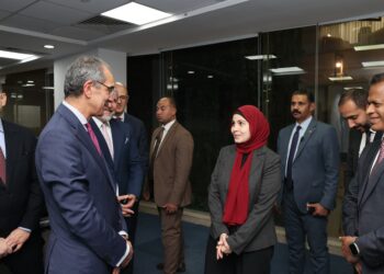 الاتصالات :  افتتاح مركز كومفولت بمصر يؤكد الثقة فى الكفاءات والمهارات المصرية المتخصصة