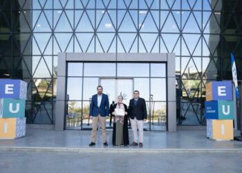 جامعة مصر للمعلوماتية تطلق مبادرة لمنح طلابها  شهادات مهنية دولية في تكنولوجيا الأعمال