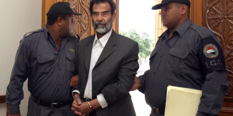 مذكرات صدام حسين تروي اللحظات الأخيرة قبل تنفيذ حكم الإعدام