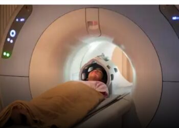 لماذا يحتاج الأطفال لفحص المخ بالرنين المغناطيسي؟ .. حالات معينة