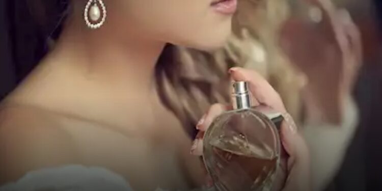 كيف تسبب العطور تسمم الجهاز العصبي للجسم؟