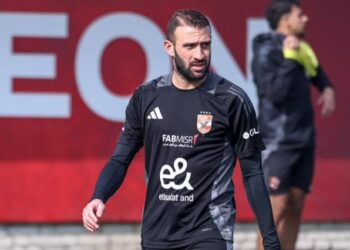 خاص ميجا .. كواليس إصابة عمر كمال عبد الواحد بقطع سطحي باليد وما أخفاه الأهلي