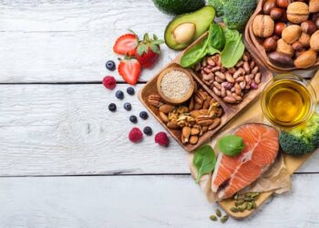 من أجل حياة أفضل .. خبراء التغذية يقدمون الأطعمة الموصى بها في ٢٠٢٥