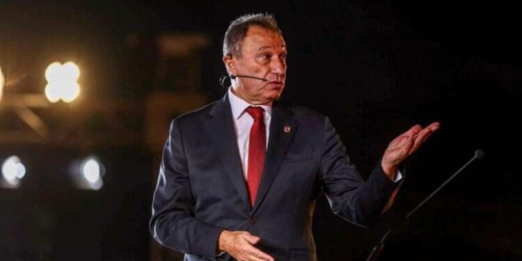 بأمر الطبيب المعالج .. منع الخطيب من السفر إلى الولايات المتحدة لحضور قرعة المونديال