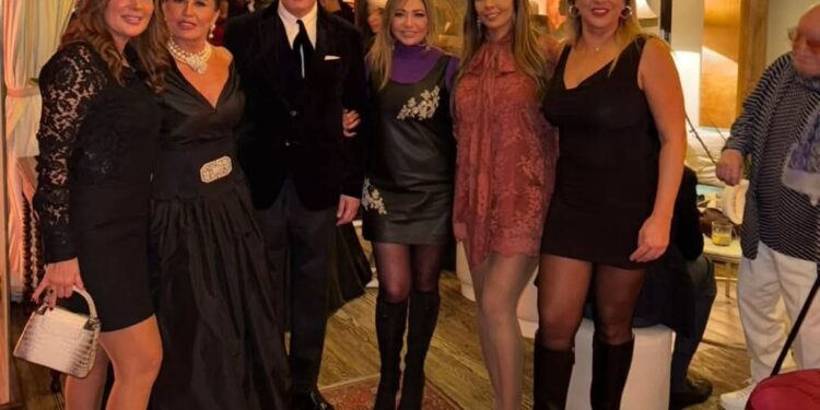 ابرزهم ليلى علوي .. نجوم الفن يحتفلون بعيد ميلاد السعدي | صور