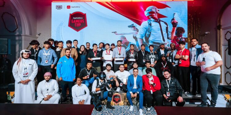 كأس (AGC) يستضيف بطولة Top Battle Royale وسط منافسة مشتعلة  في قطر