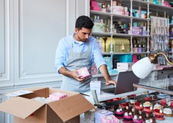 ما هي خدمة فيديكس الجديدة لتعزيز التجارة الإلكترونية في الإمارات والسعودية؟