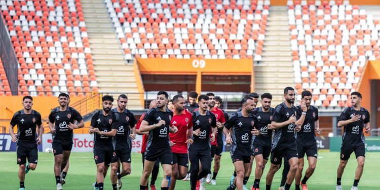 اليوم .. الأهلي ضيفًا على ستاد أبيدجان في مهمة استعادة التوازن الأفريقي