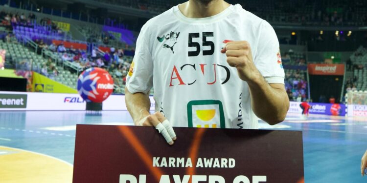 لاعب منتخب اليد : هدفنا ميدالية تاريخية في بطولة العالم