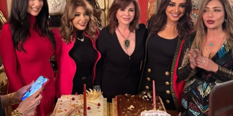 شاهد تألق درة في عيد ميلاد إلهام شاهين